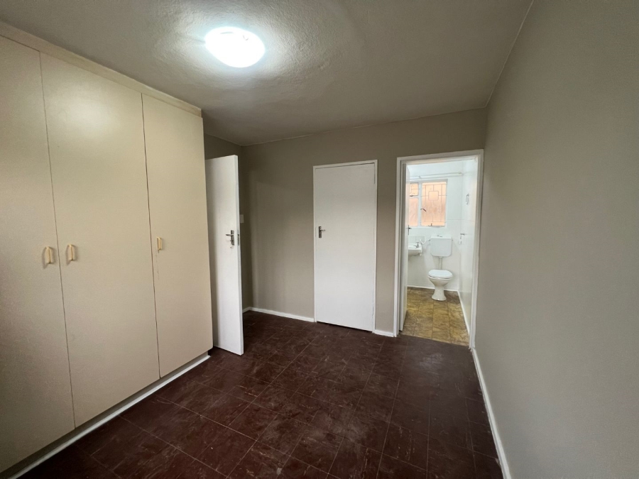 To Let 1 Bedroom Property for Rent in Kensington Eastern Cape